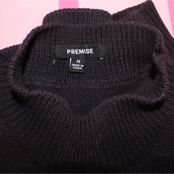 PREMISE Women’s Sweater - Picture 6 of 7